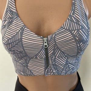 Beautiful Lululemon zip front bra. Size 6. Excellent condition.